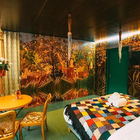 Domaine Boheme I Art De Vivre Apartment